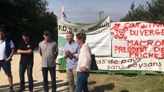 Opération d’arrachage dans les vergers de Mudaison, dans l’Hérault. Photo : ANPP Opération d’arrachage dans les vergers de Mudaison, dans l’Hérault. Photo : ANPP